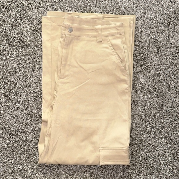 Tan cargo pants, wide leg - Picture 4 of 5